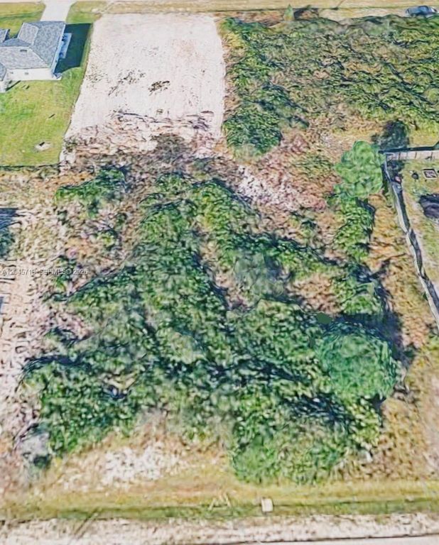 2806 54th Street W, Lehigh Acres, FL 33971