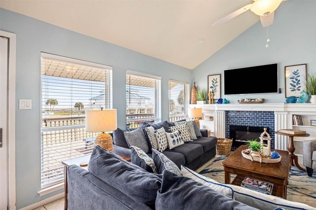 4119 Courageous Lane, Galveston, TX 77554