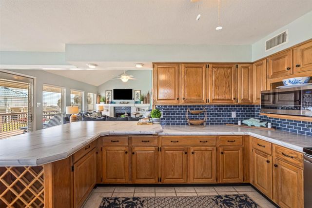 4119 Courageous Lane, Galveston, TX 77554