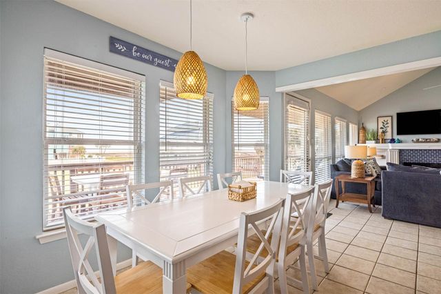 4119 Courageous Lane, Galveston, TX 77554