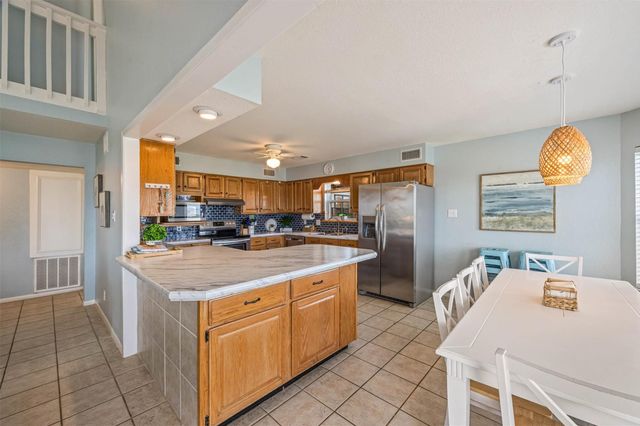 4119 Courageous Lane, Galveston, TX 77554