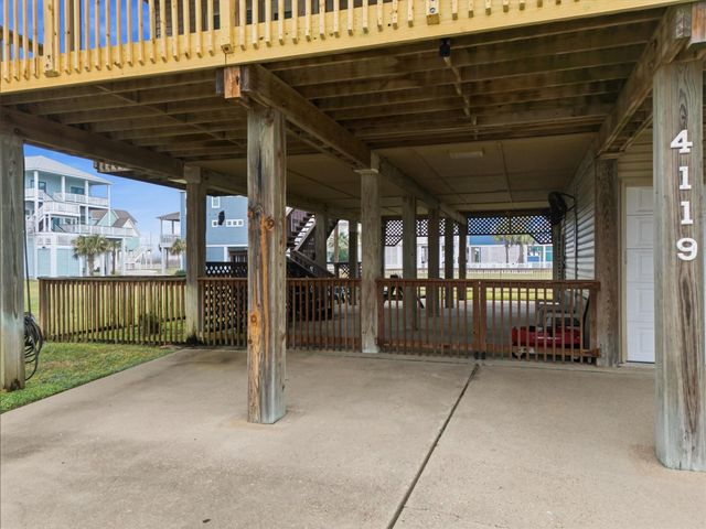 4119 Courageous Lane, Galveston, TX 77554