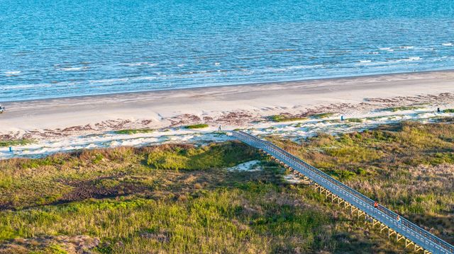 4119 Courageous Lane, Galveston, TX 77554