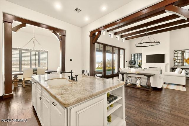 2135 Sedona Hills Parkway, Las Cruces, NM 88011