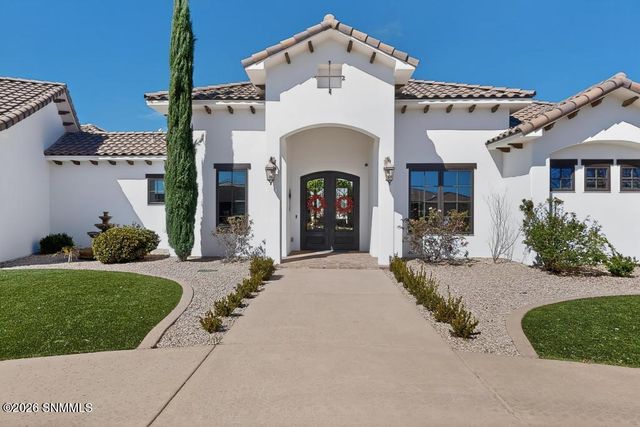 2135 Sedona Hills Parkway, Las Cruces, NM 88011