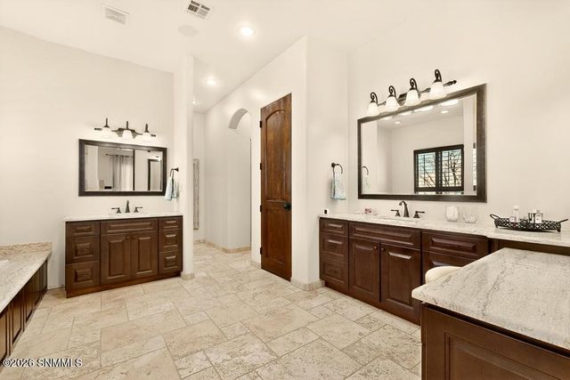 2135 Sedona Hills Parkway, Las Cruces, NM 88011