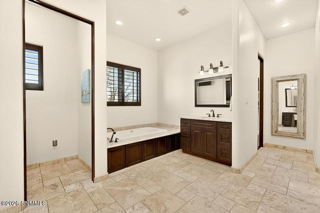 2135 Sedona Hills Parkway, Las Cruces, NM 88011