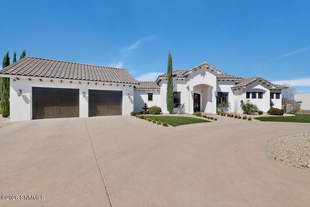 2135 Sedona Hills Parkway, Las Cruces, NM 88011