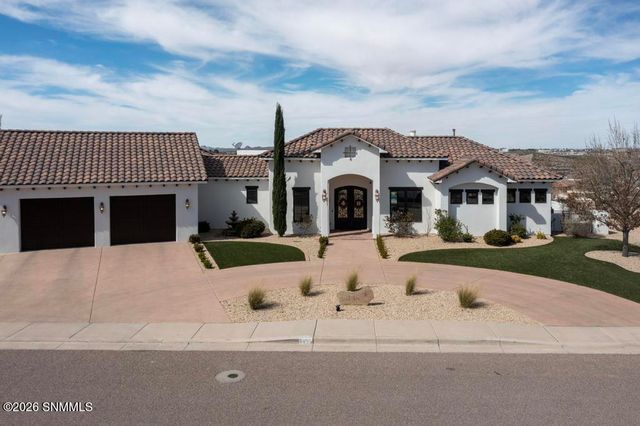2135 Sedona Hills Parkway, Las Cruces, NM 88011