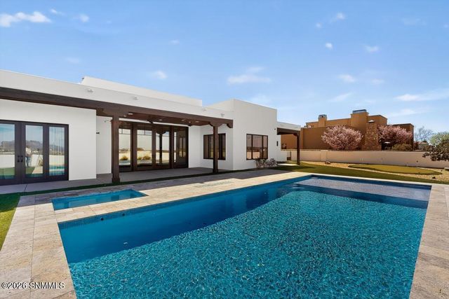 2135 Sedona Hills Parkway, Las Cruces, NM 88011