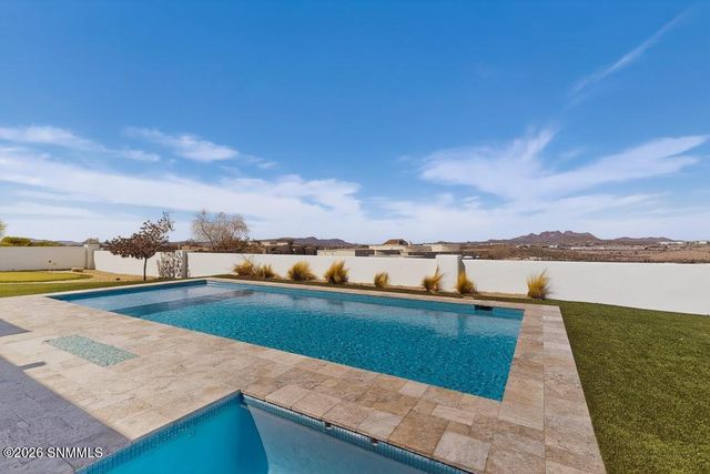 2135 Sedona Hills Parkway, Las Cruces, NM 88011