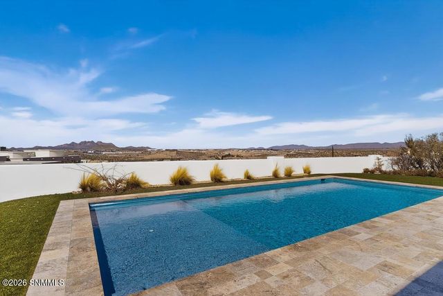 2135 Sedona Hills Parkway, Las Cruces, NM 88011