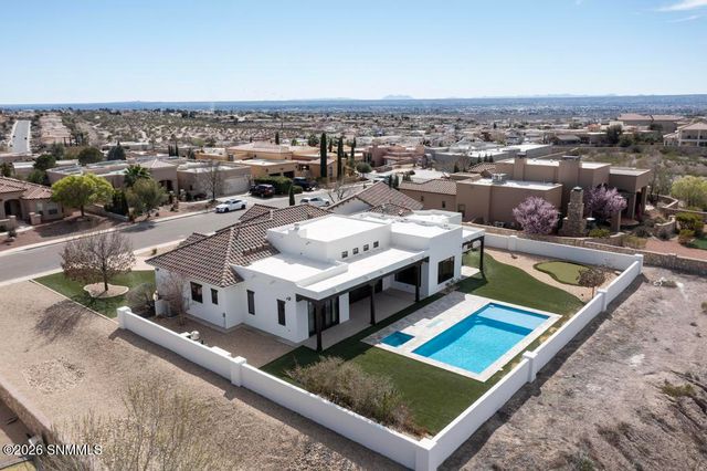 2135 Sedona Hills Parkway, Las Cruces, NM 88011