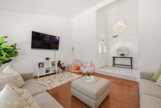 1666 Berwick Place, Westlake Village, CA 91361