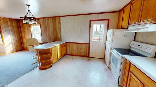 2066 Cross RD, Hayes, VA 23072