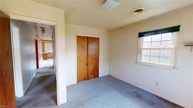 2066 Cross RD, Hayes, VA 23072