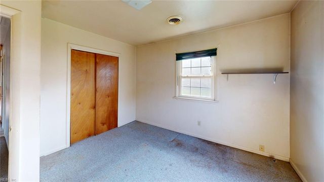 2066 Cross RD, Hayes, VA 23072