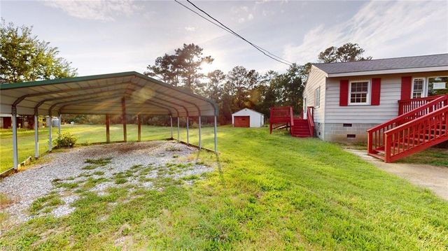 2066 Cross RD, Hayes, VA 23072