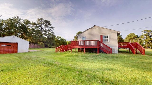 2066 Cross RD, Hayes, VA 23072