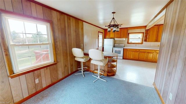 2066 Cross RD, Hayes, VA 23072