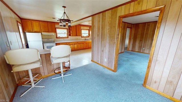 2066 Cross RD, Hayes, VA 23072