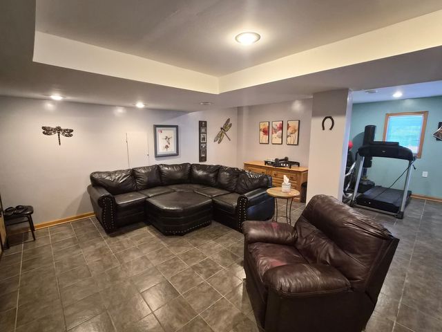 110 FALCON Way, Poplar Grove, IL 61065