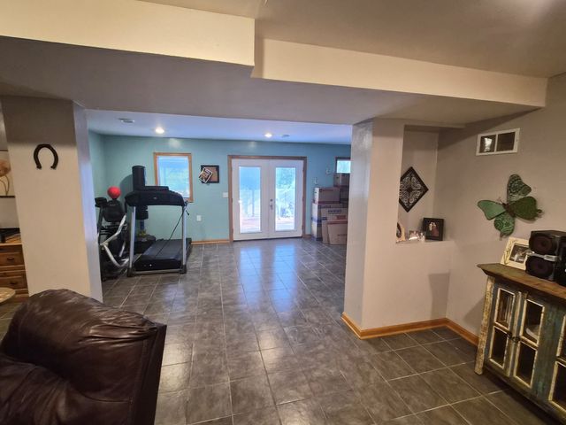 110 FALCON Way, Poplar Grove, IL 61065