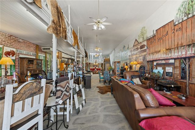 404 Main, Calvert, TX 77837