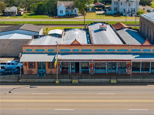 404 Main, Calvert, TX 77837