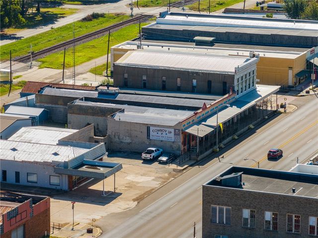 404 Main, Calvert, TX 77837