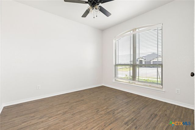 604 Dred Roger Circle, Killeen, TX 76542