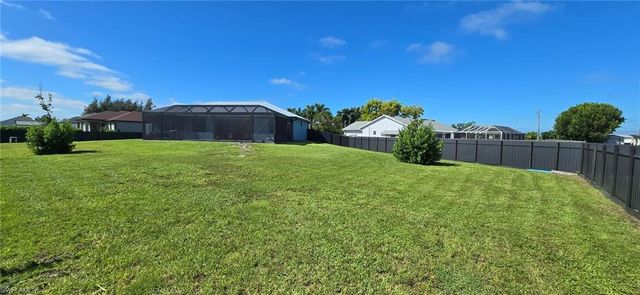 11 SW 18th PL, Cape Coral, FL 33991