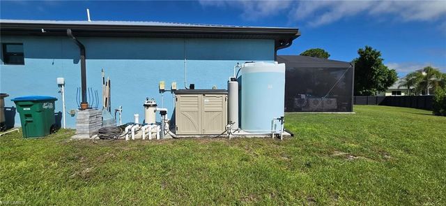 11 SW 18th PL, Cape Coral, FL 33991