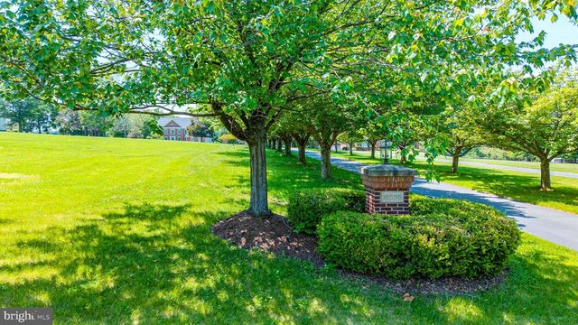 16555 CHESTNUT OVERLOOK DR, Purcellville, VA 20132