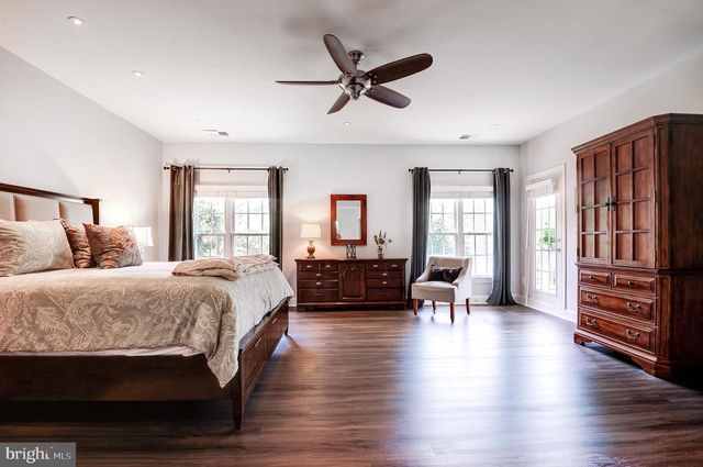 16555 CHESTNUT OVERLOOK DR, Purcellville, VA 20132