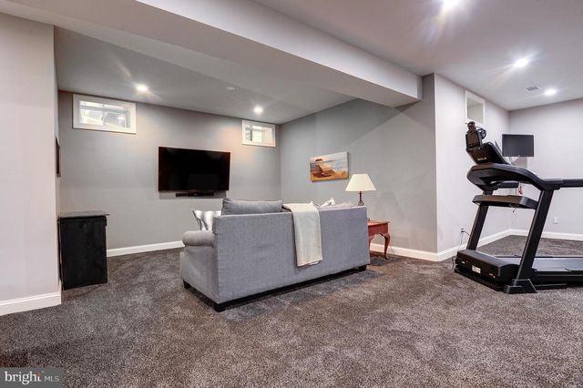 16555 CHESTNUT OVERLOOK DR, Purcellville, VA 20132
