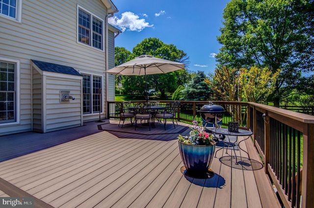 16555 CHESTNUT OVERLOOK DR, Purcellville, VA 20132