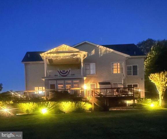 16555 CHESTNUT OVERLOOK DR, Purcellville, VA 20132