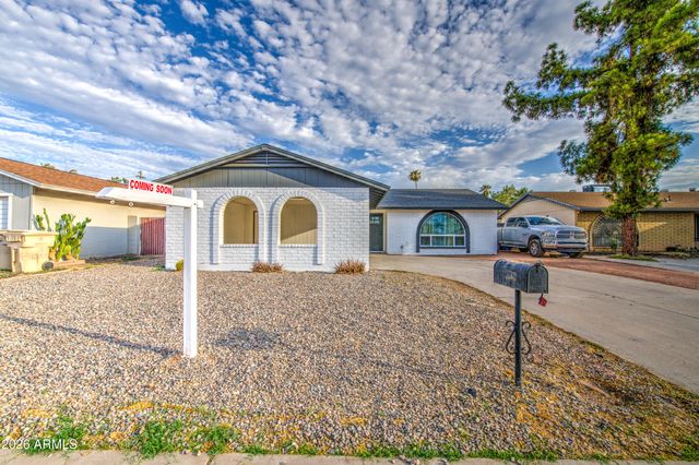 6427 W LAWRENCE Road, Glendale, AZ 85301