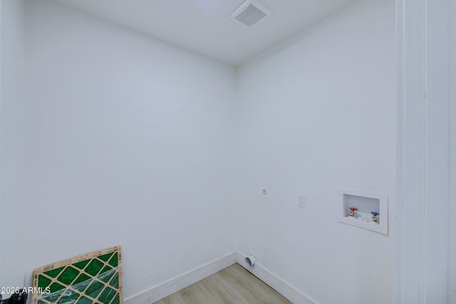 6427 W LAWRENCE Road, Glendale, AZ 85301