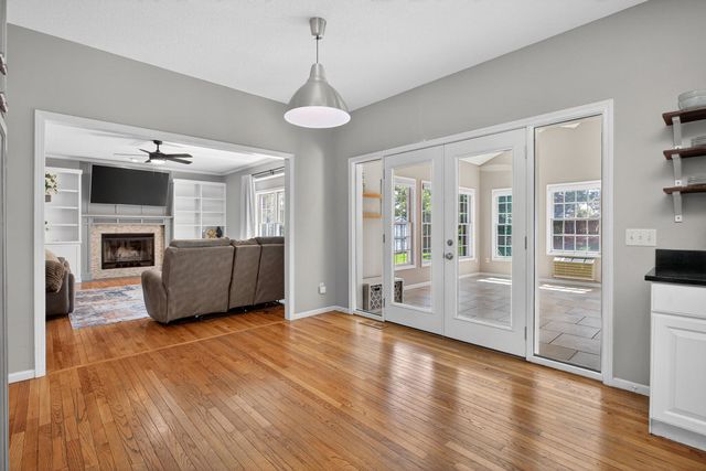 2611 Heather Glen Circle, Bettendorf, IA 52722