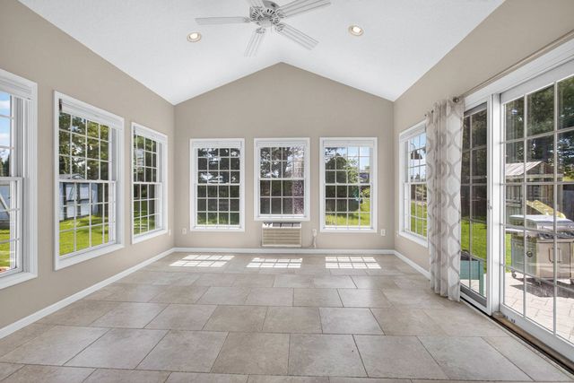 2611 Heather Glen Circle, Bettendorf, IA 52722