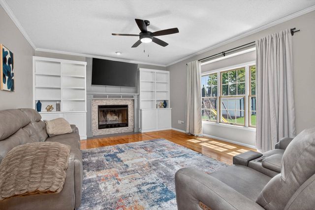 2611 Heather Glen Circle, Bettendorf, IA 52722