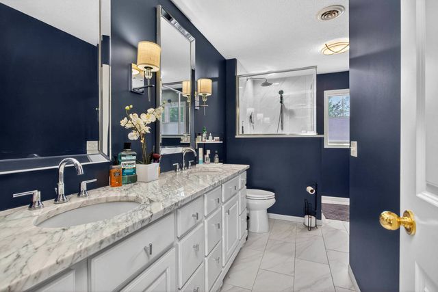 2611 Heather Glen Circle, Bettendorf, IA 52722