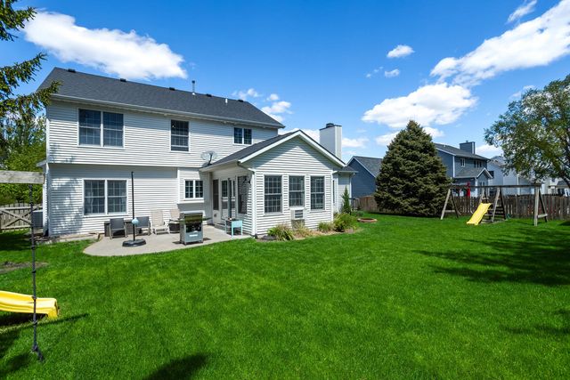 2611 Heather Glen Circle, Bettendorf, IA 52722