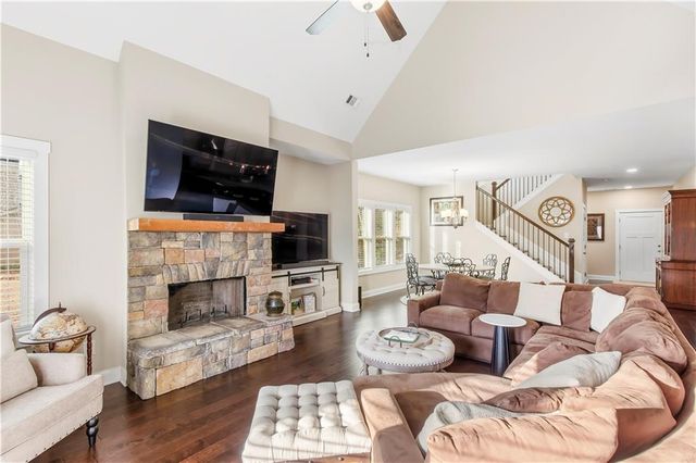 40 E Second Street, Newnan, GA 30263