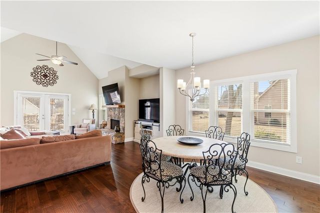 40 E Second Street, Newnan, GA 30263