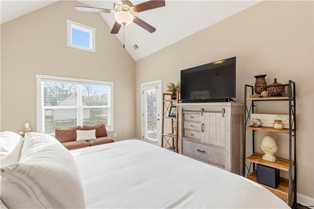 40 E Second Street, Newnan, GA 30263