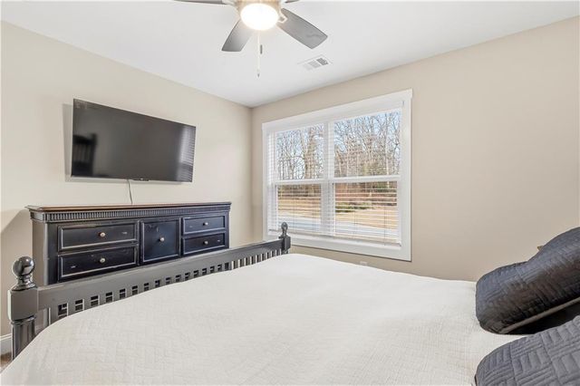 40 E Second Street, Newnan, GA 30263