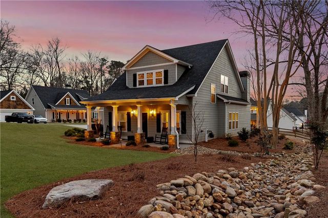 40 E Second Street, Newnan, GA 30263